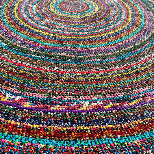 Handwoven Rug Multi-Color/Red